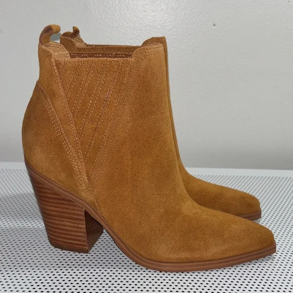 🆕 NWOT Marc Fisher Gadri Rhum Suede Ankle Booties - Picture 3 of 9